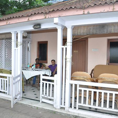 Turf Club House Hotel Pune Luaran gambar
