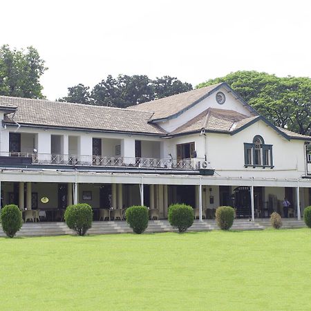 Turf Club House Hotel Pune Luaran gambar