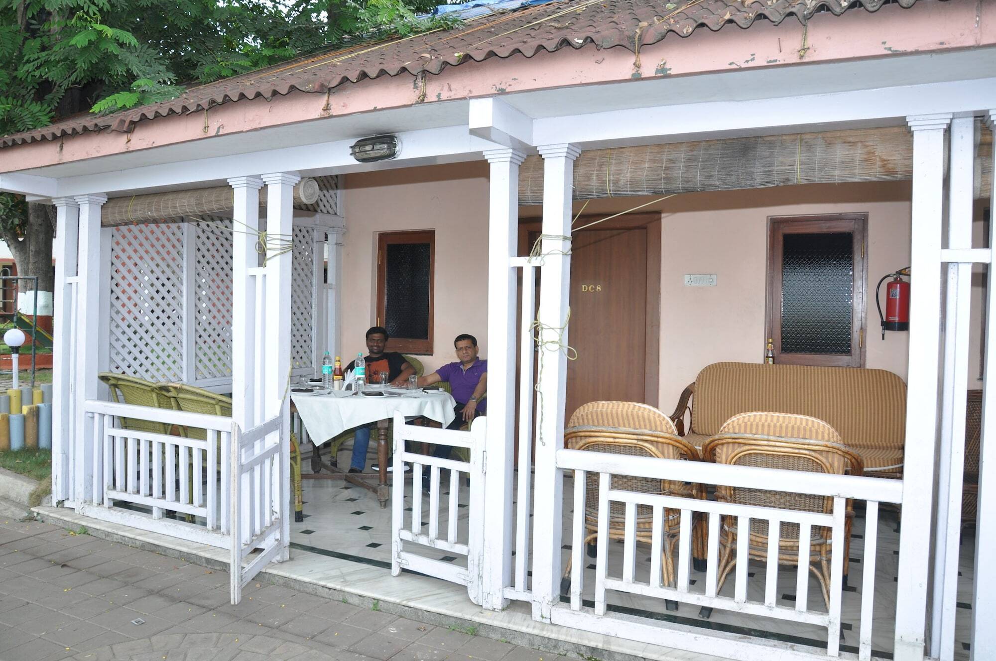 Turf Club House Hotel Pune Luaran gambar