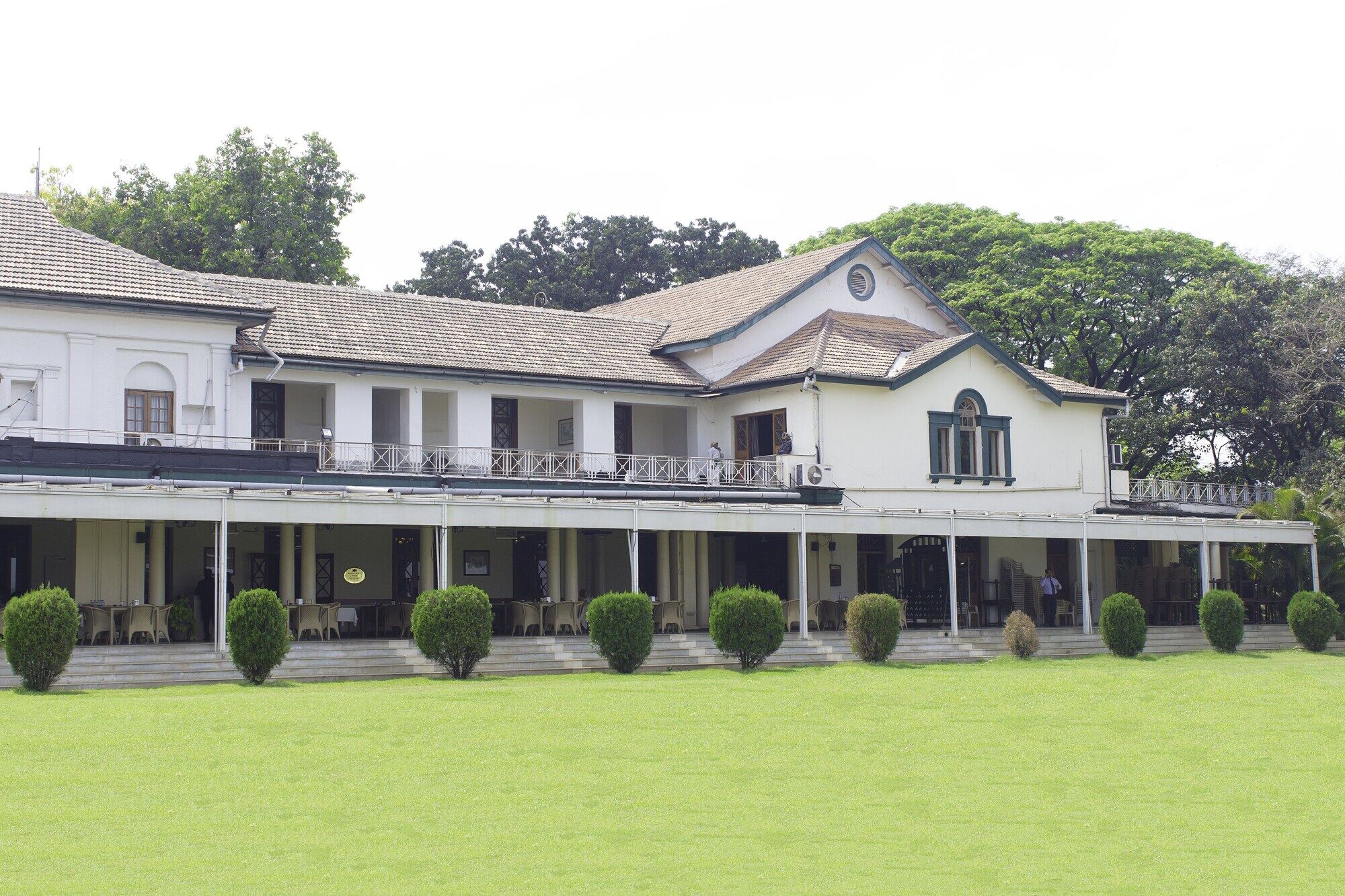 Turf Club House Hotel Pune Luaran gambar