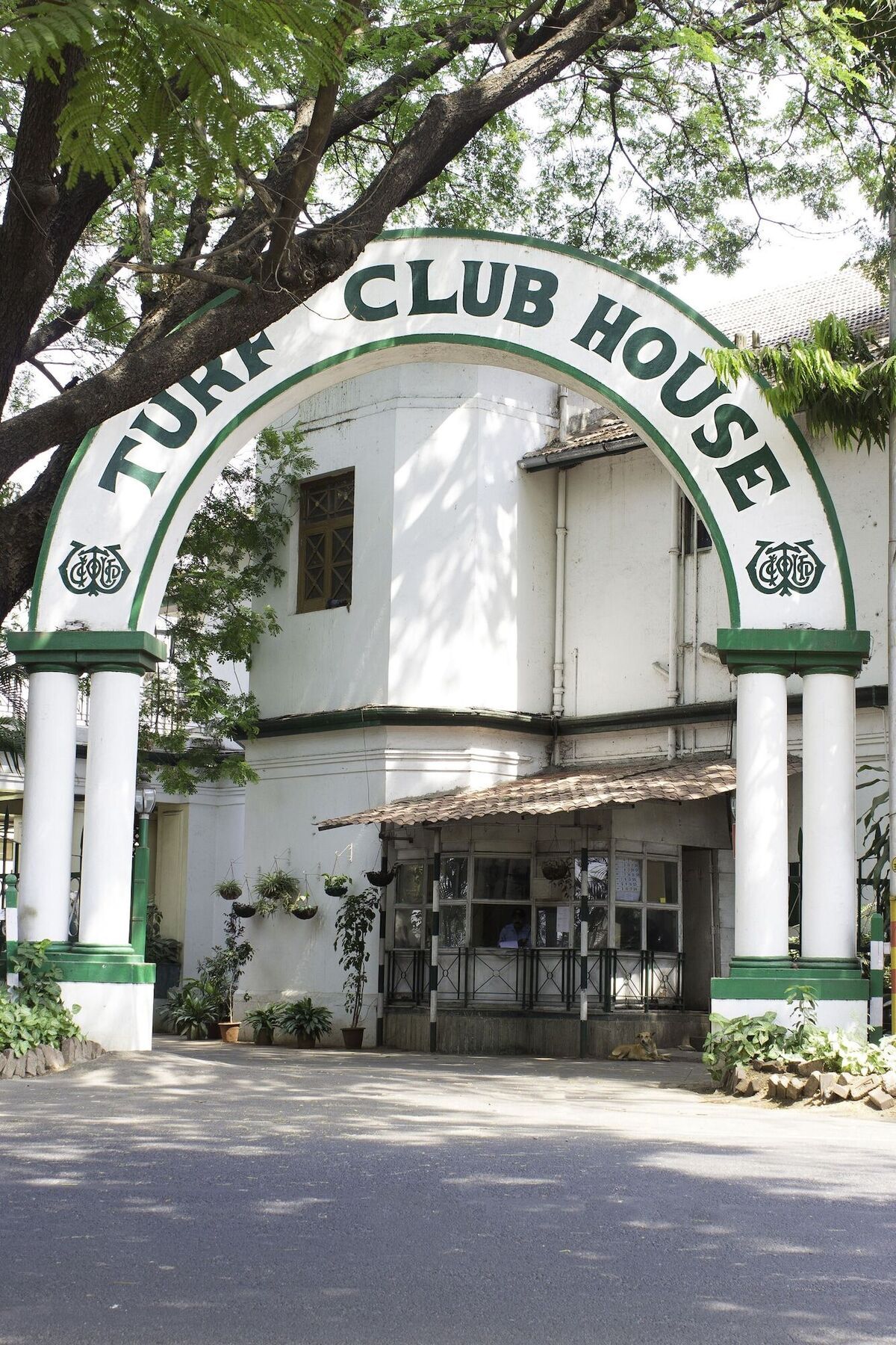 Turf Club House Hotel Pune Luaran gambar